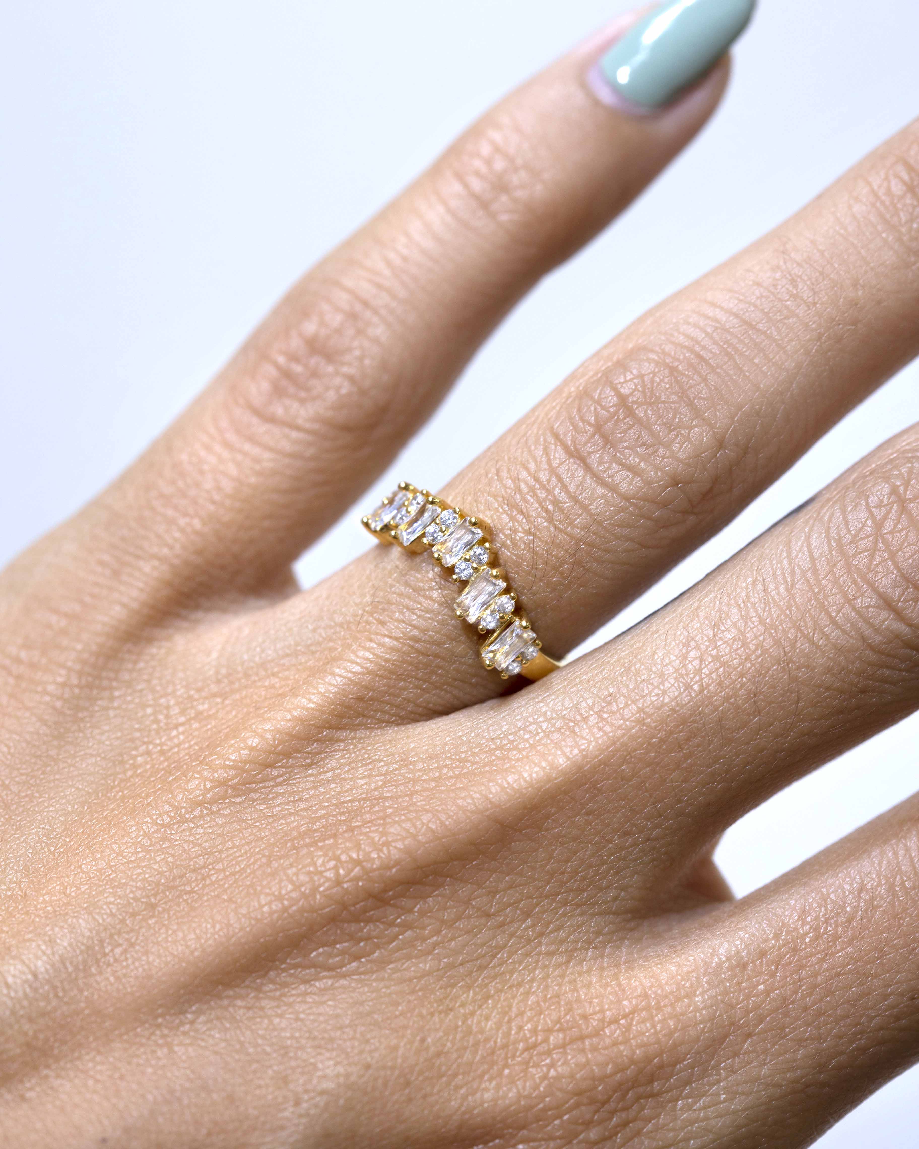 Anillo Nereida blanco