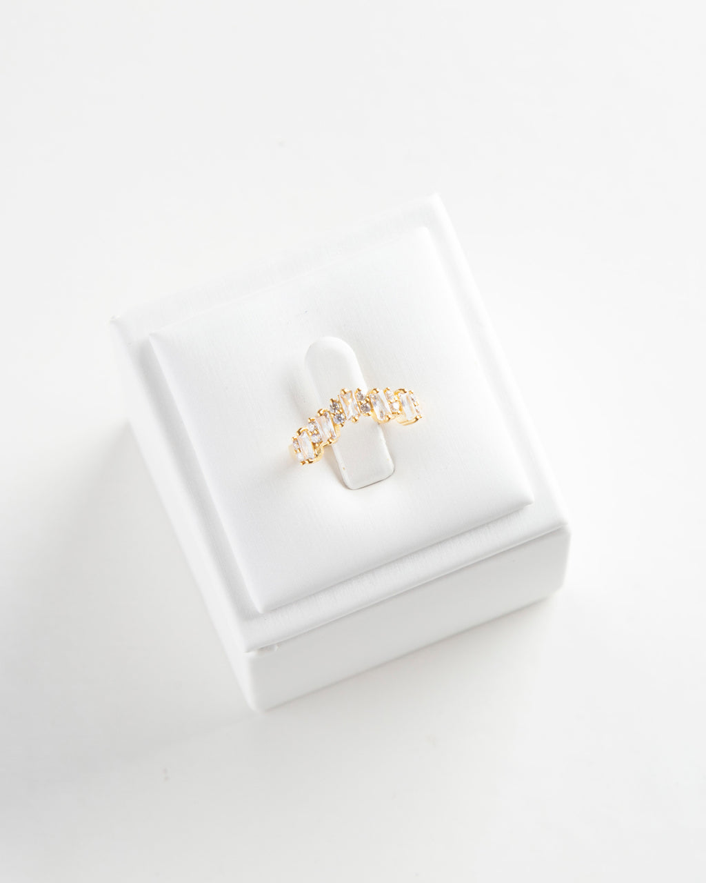 Anillo Nereida blanco