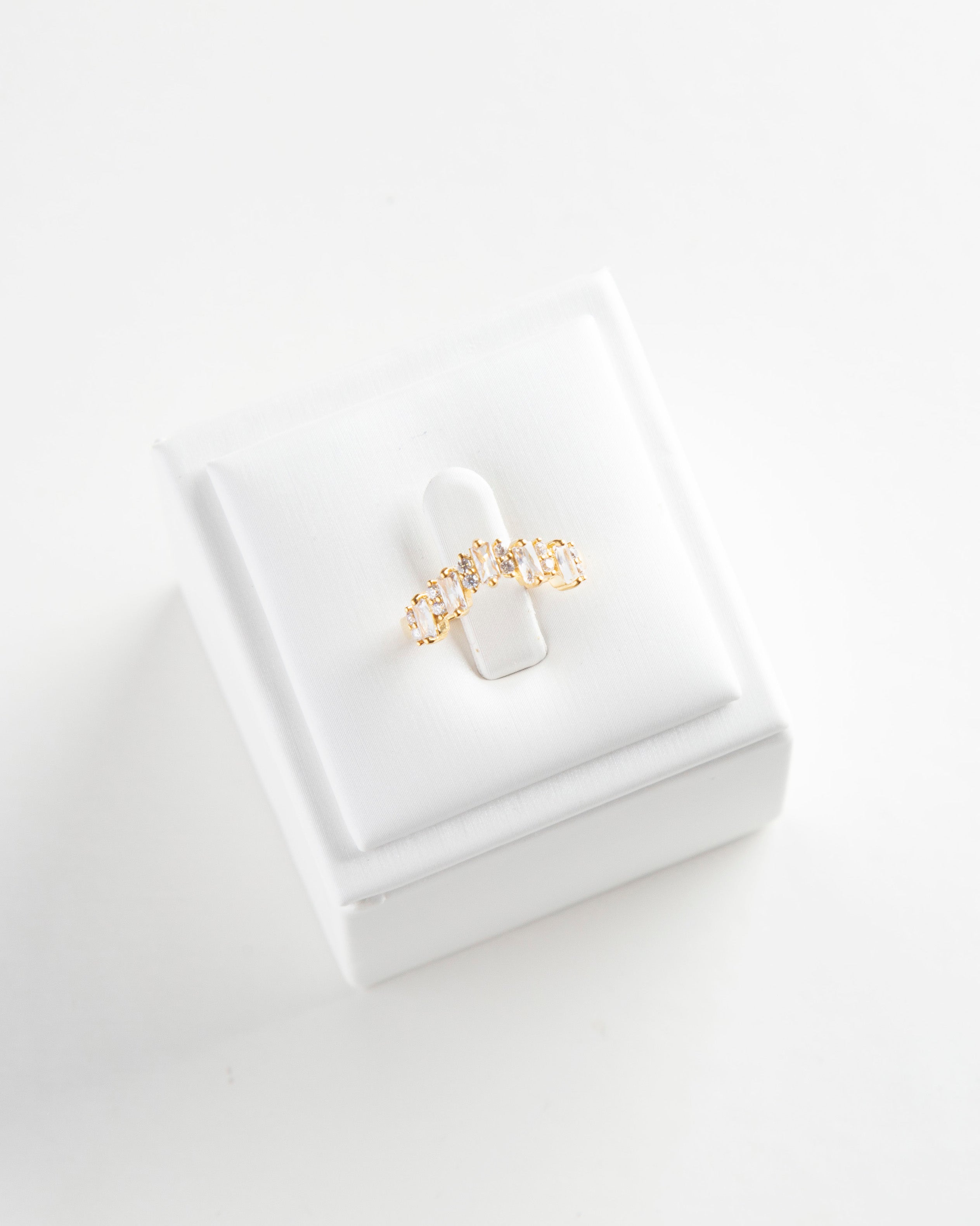 Anillo Nereida blanco