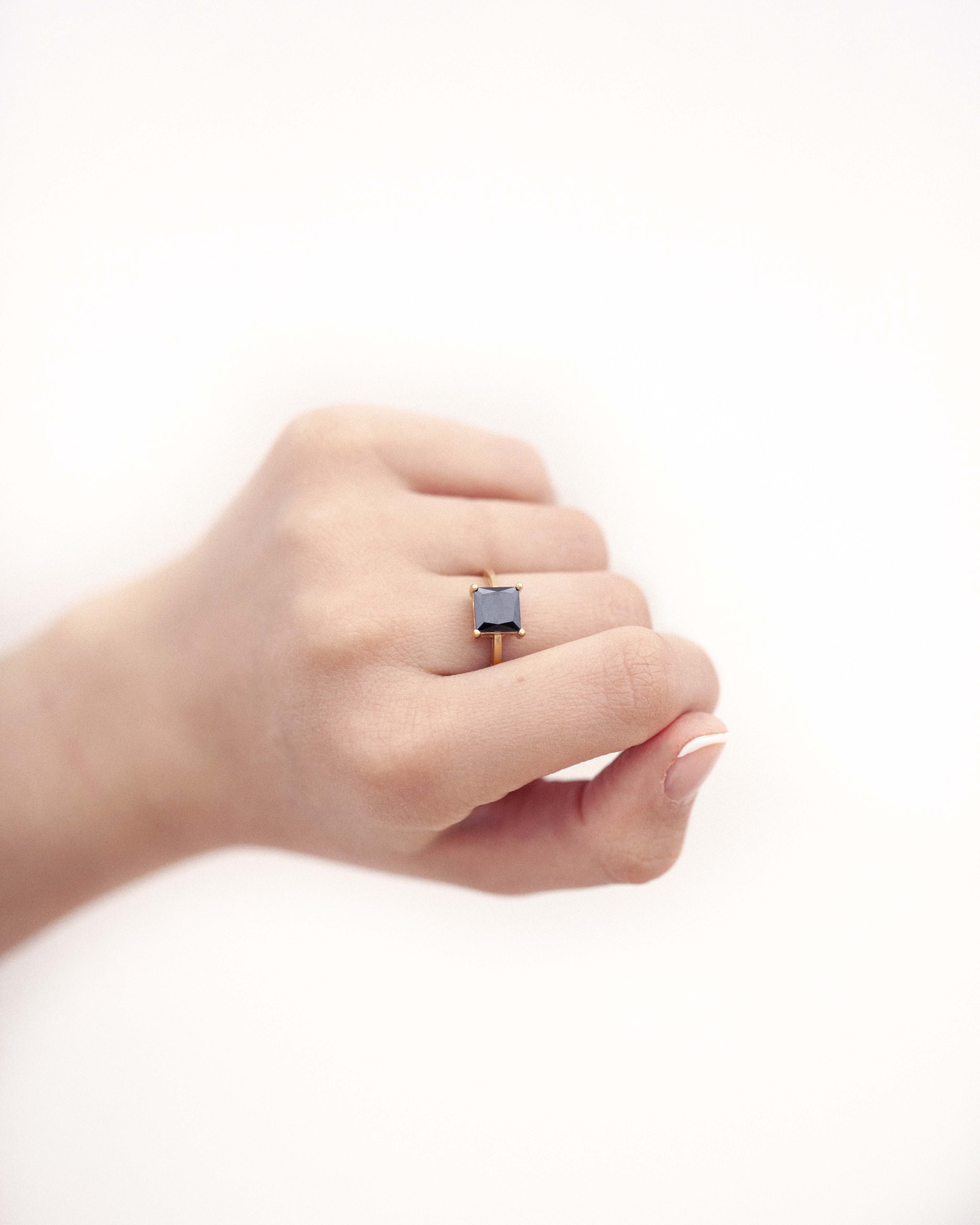 Anillo Es Vedrà negro
